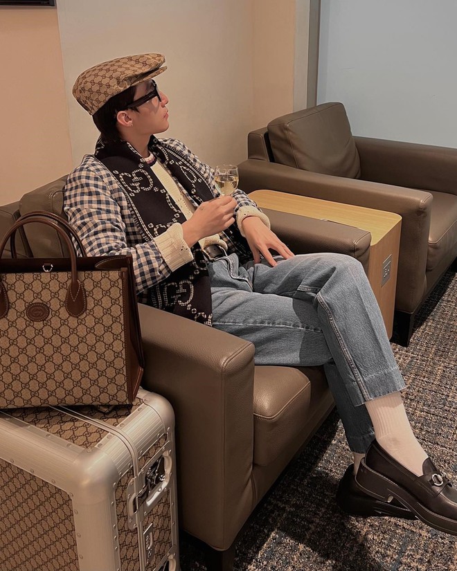 Lấn sân mảng thời trang, bao giờ HIEUTHUHAI mới đuổi kịp Sơn Tùng M-TP?- Ảnh 20.