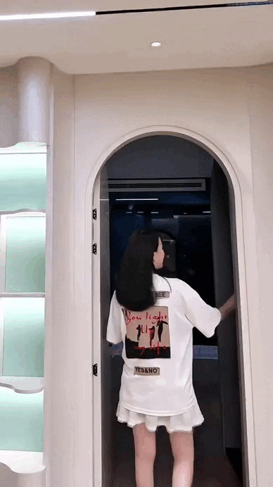 MC VTV mua đệm 213 triệu lại gây tranh cãi khi khoe nhà 9 tầng: Phòng nào cũng đẹp trừ phòng cho người giúp việc?- Ảnh 11.