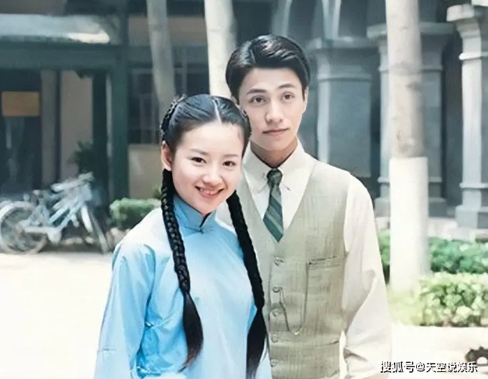 Hơn 20 năm trước, từng có một ngọc nữ không cần trang điểm và ăn diện cầu kỳ vẫn "vượt mặt" Lưu Diệc Phi- Ảnh 5.