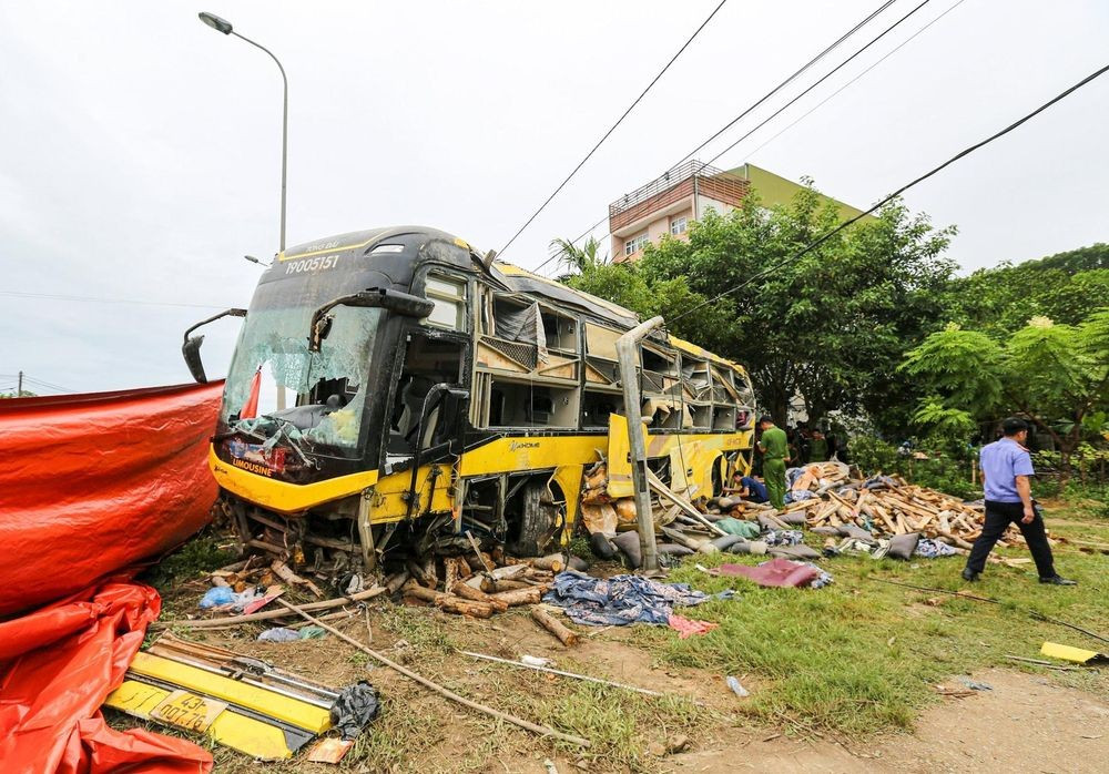 Chuyến du lịch trở thành bi kịch của nữ sinh 14 tuổi trong vụ lật xe khách: Đoàn 10 người có đến 5 người tử vong , trong đó có cả mẹ và dì ruột- Ảnh 2.