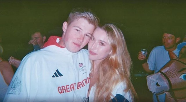 Nhà vô địch Olympic cưới con gái tỷ phú Steve Jobs: Của hồi môn và tổng tài sản gây ngộp thở- Ảnh 1. Nhà vô địch Olympic cưới con gái tỷ phú Steve Jobs: Của hồi môn và tổng tài sản gây ngộp thở- Ảnh 1.