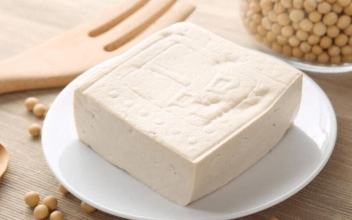 Đi chợ thấy đậu phụ có 4 dấu hiệu như này thì DỪNG MUA luôn, người bán gạ gẫm mấy cũng quay đầu- Ảnh 2. Đi chợ thấy đậu phụ có 4 dấu hiệu như này thì DỪNG MUA luôn, người bán gạ gẫm mấy cũng quay đầu- Ảnh 2.