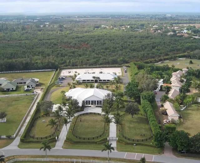 Nhà vô địch Olympic cưới con gái tỷ phú Steve Jobs: Của hồi môn và tổng tài sản gây ngộp thở- Ảnh 9. Nhà vô địch Olympic cưới con gái tỷ phú Steve Jobs: Của hồi môn và tổng tài sản gây ngộp thở- Ảnh 9.