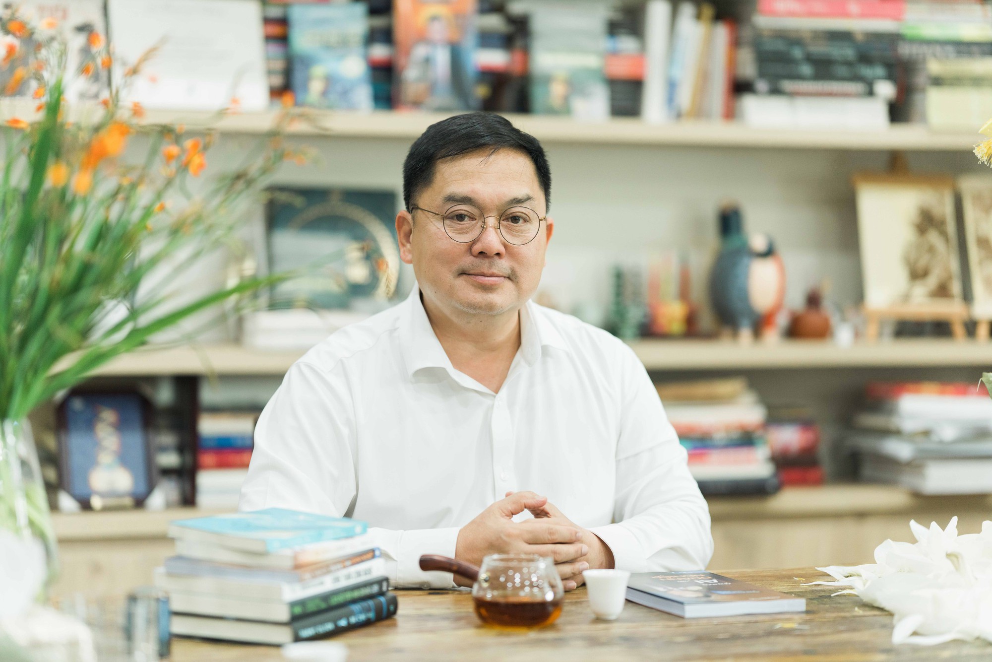 Ông Hoàng Nam Tiến: Người làm sếp nếu không đủ tư duy về AI thì đừng bắt nhân viên làm- Ảnh 3.