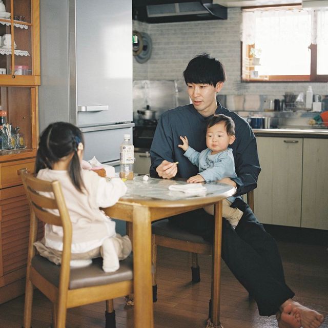 Ngày bố thất nghiệp, bố vẫn “đi làm” để mẹ và con không phải buồn- Ảnh 2.