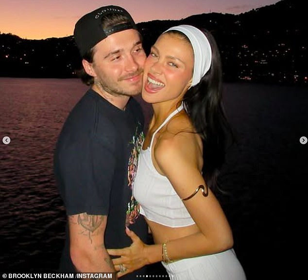 Paparazzi "tóm dính" tiểu thư Harper Beckham đi dạo phố, nhan sắc thiếu nữ tuổi 14 cùng đôi chân dài gây sốt! - Ảnh 7. Paparazzi "tóm dính" tiểu thư Harper Beckham đi dạo phố, nhan sắc thiếu nữ tuổi 14 cùng đôi chân dài gây sốt! - Ảnh 7.