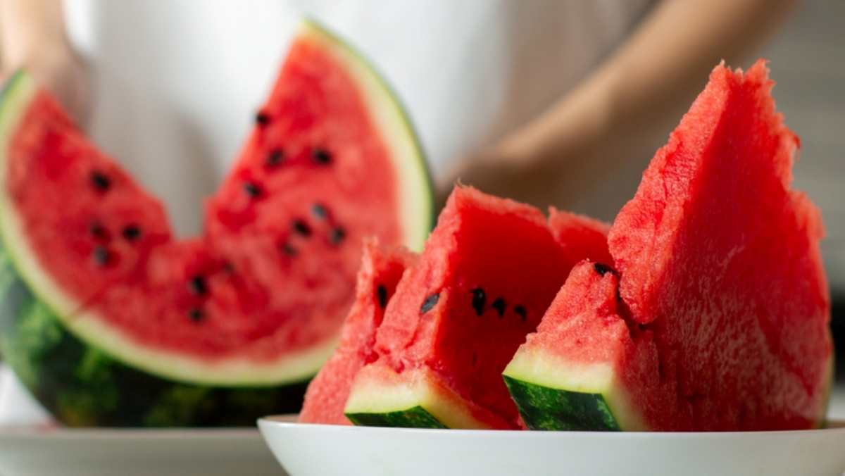 Ăn dưa hấu trong tủ lạnh, người phụ nữ nhập viện: Cảnh báo một kiểu bảo quản dưa hấu khiến nguy cơ nhiễm khuẩn gấp 3000 lần- Ảnh 3.