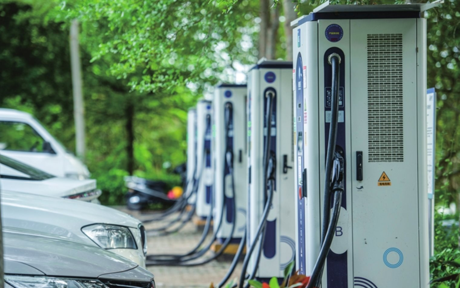 Quốc gia châu Á là 'vua trạm sạc xe điện': Nhiều gấp 9 lần Mỹ, chênh lệch hàng chục lần so với châu Âu, mạng lưới sạc siêu nhanh gây 'sốc'- Ảnh 3.