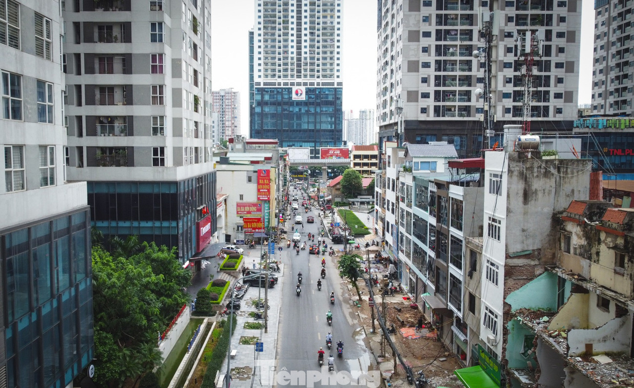 Lùi thời hạn hoàn thành dự án mở rộng đường Nguyễn Tuân- Ảnh 1. Lùi thời hạn hoàn thành dự án mở rộng đường Nguyễn Tuân- Ảnh 1.