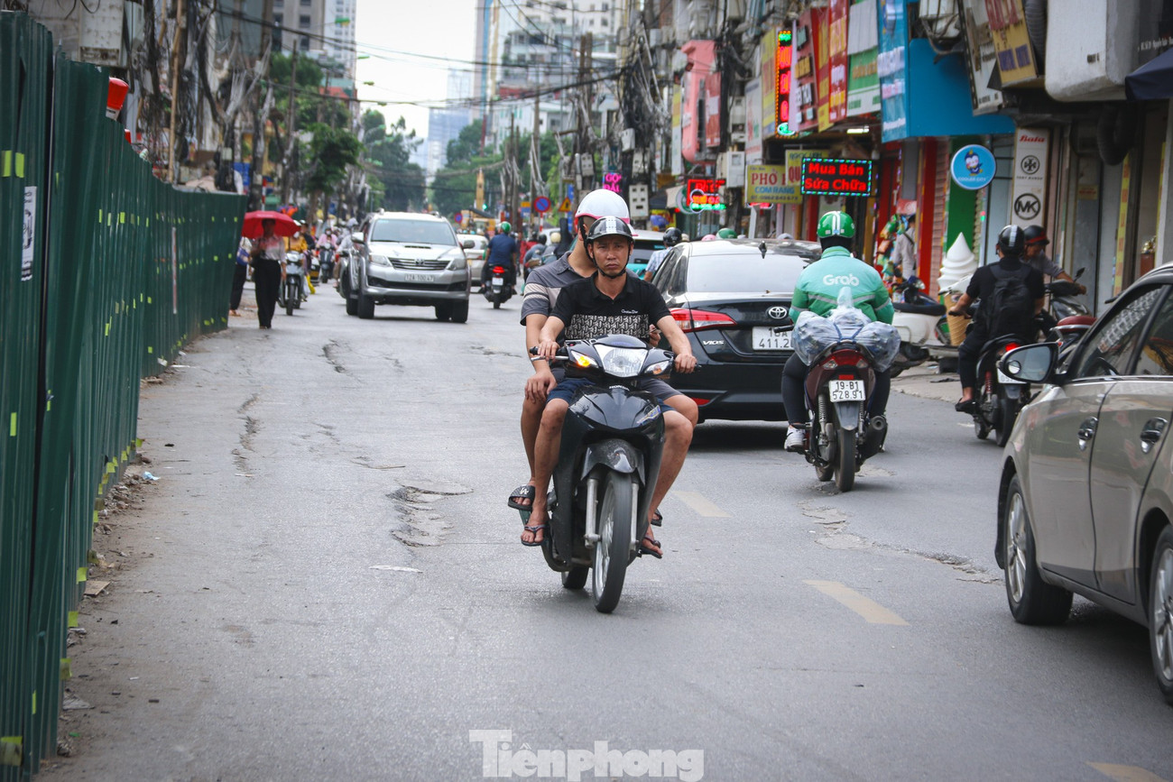 Lùi thời hạn hoàn thành dự án mở rộng đường Nguyễn Tuân- Ảnh 10. Lùi thời hạn hoàn thành dự án mở rộng đường Nguyễn Tuân- Ảnh 10.