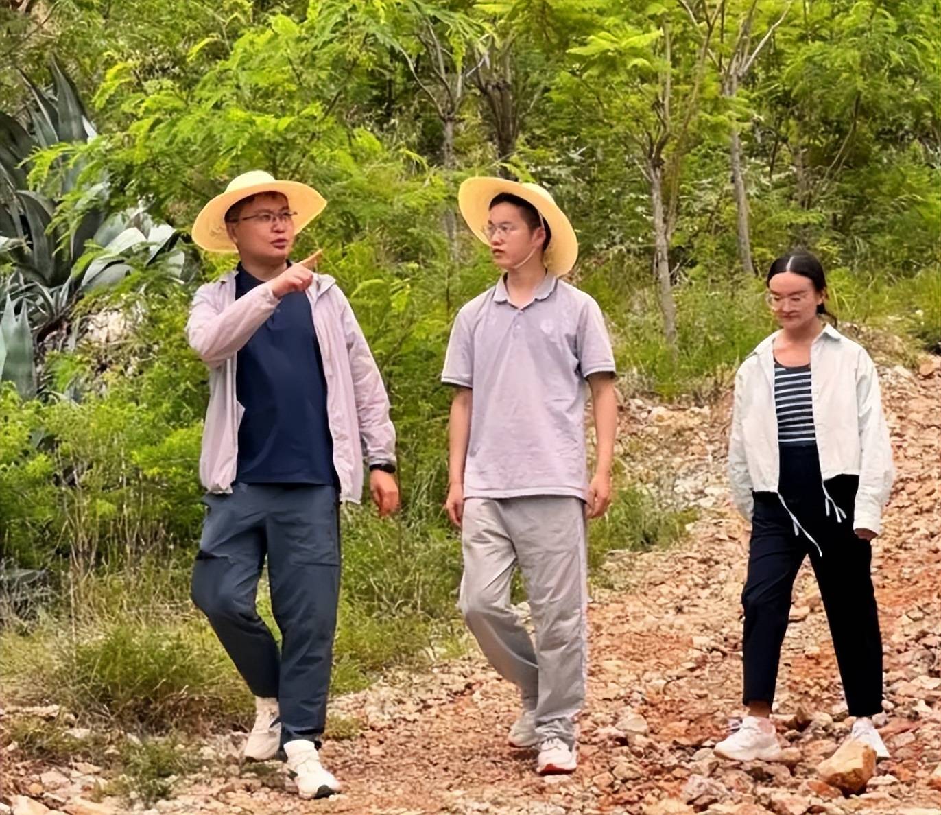 Nam sinh đỗ trường ĐH đỉnh nhất cả nước nhưng vẫn bị coi thường chỉ vì một công việc làm trước đó: 4 năm sau ai cũng sáng mắt!- Ảnh 5.