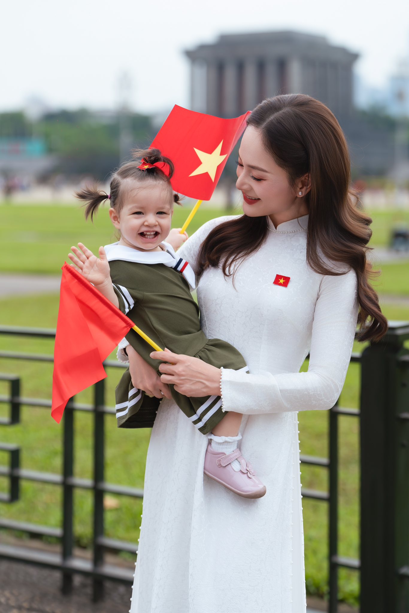 Học vấn gây bất ngờ của diễn viên vừa xác nhận ly thân đơn phương chồng Tây- Ảnh 4.