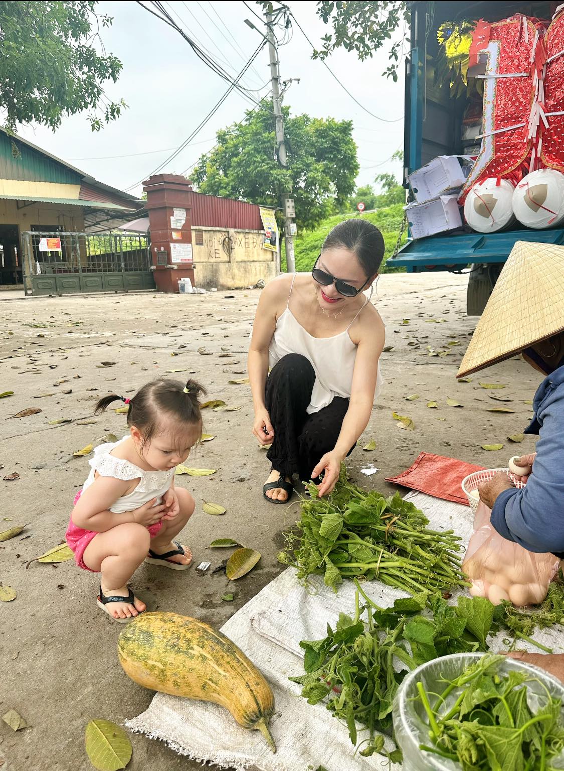 Học vấn gây bất ngờ của diễn viên vừa xác nhận ly thân đơn phương chồng Tây- Ảnh 5.