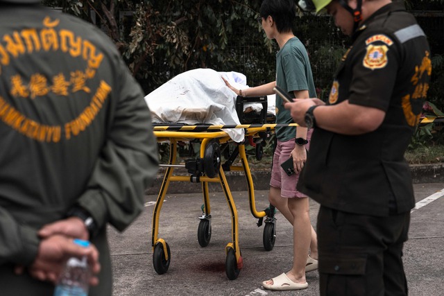 Toàn cảnh vụ xả súng rúng động tại chợ Bangkok: Nghi phạm tự sát ngay trước quầy hàng của vợ, hé lộ nguyên nhân không ngờ dẫn đến thảm kịch- Ảnh 3.