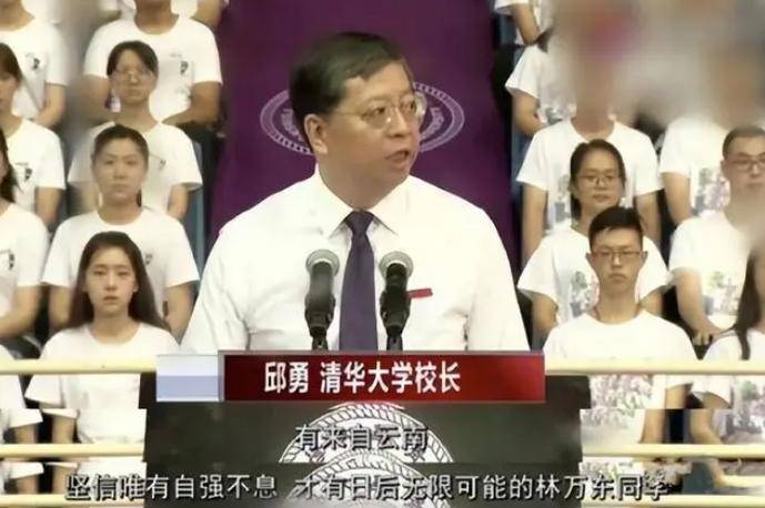 Nam sinh đỗ trường ĐH đỉnh nhất cả nước nhưng vẫn bị coi thường chỉ vì một công việc làm trước đó: 4 năm sau ai cũng sáng mắt!- Ảnh 4.