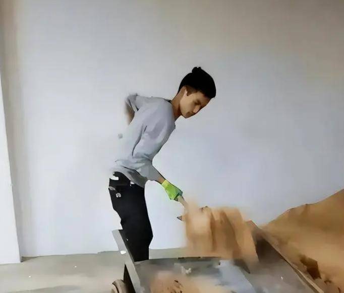 Nam sinh đỗ trường ĐH đỉnh nhất cả nước nhưng vẫn bị coi thường chỉ vì một công việc làm trước đó: 4 năm sau ai cũng sáng mắt!- Ảnh 2.