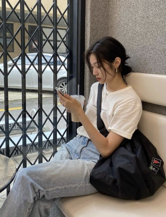 Tình hình bất ổn của gia đình 5 người ở Hà Nội: Thu nhập 25 triệu, nợ 500 triệu- Ảnh 1.