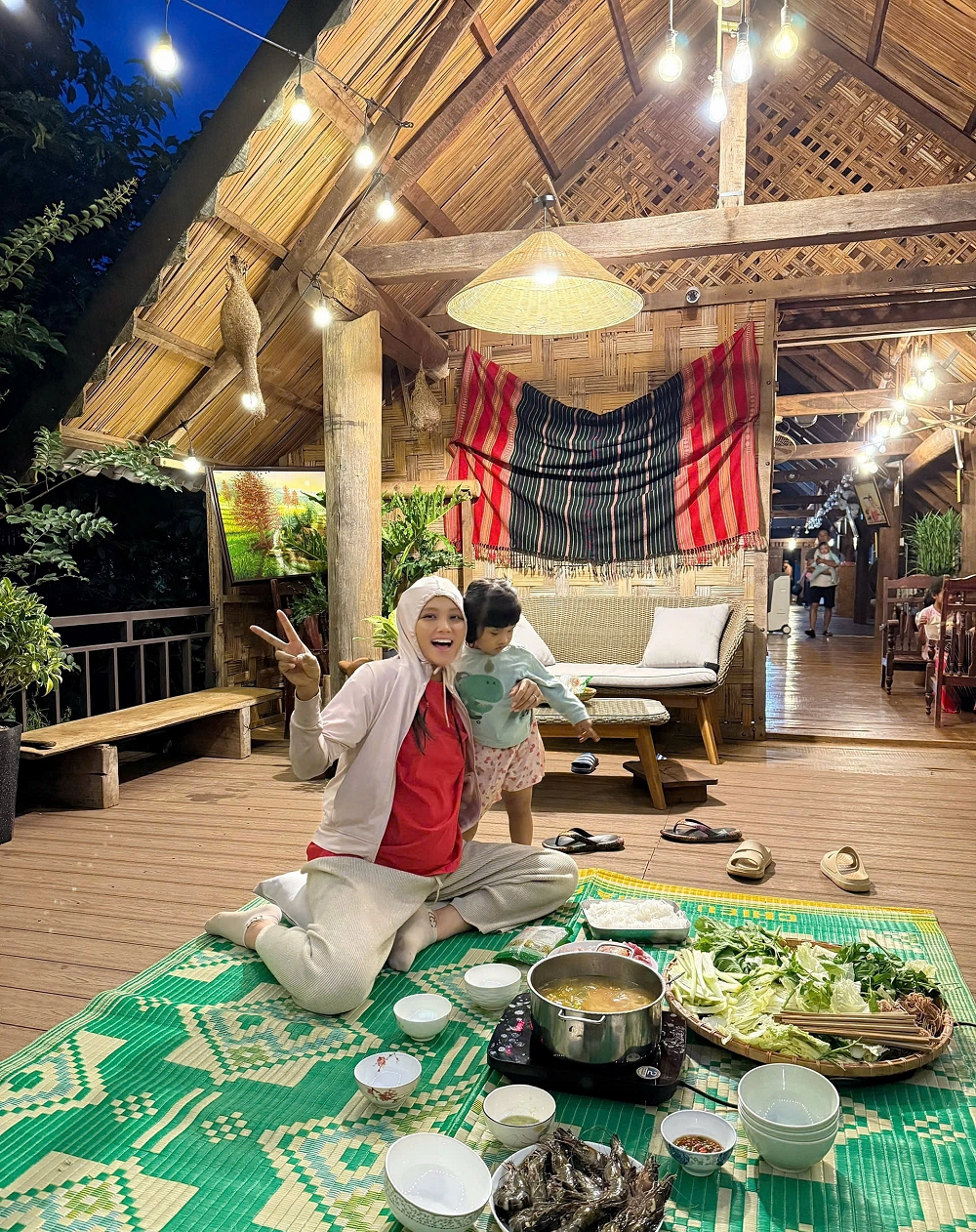 Người đẹp mua hơn "nửa quả đồi", nhà vườn 2.500 m2 ở Đắk Lắk: Giấu kín chuyện tình 7 năm và cái kết như ý- Ảnh 5.