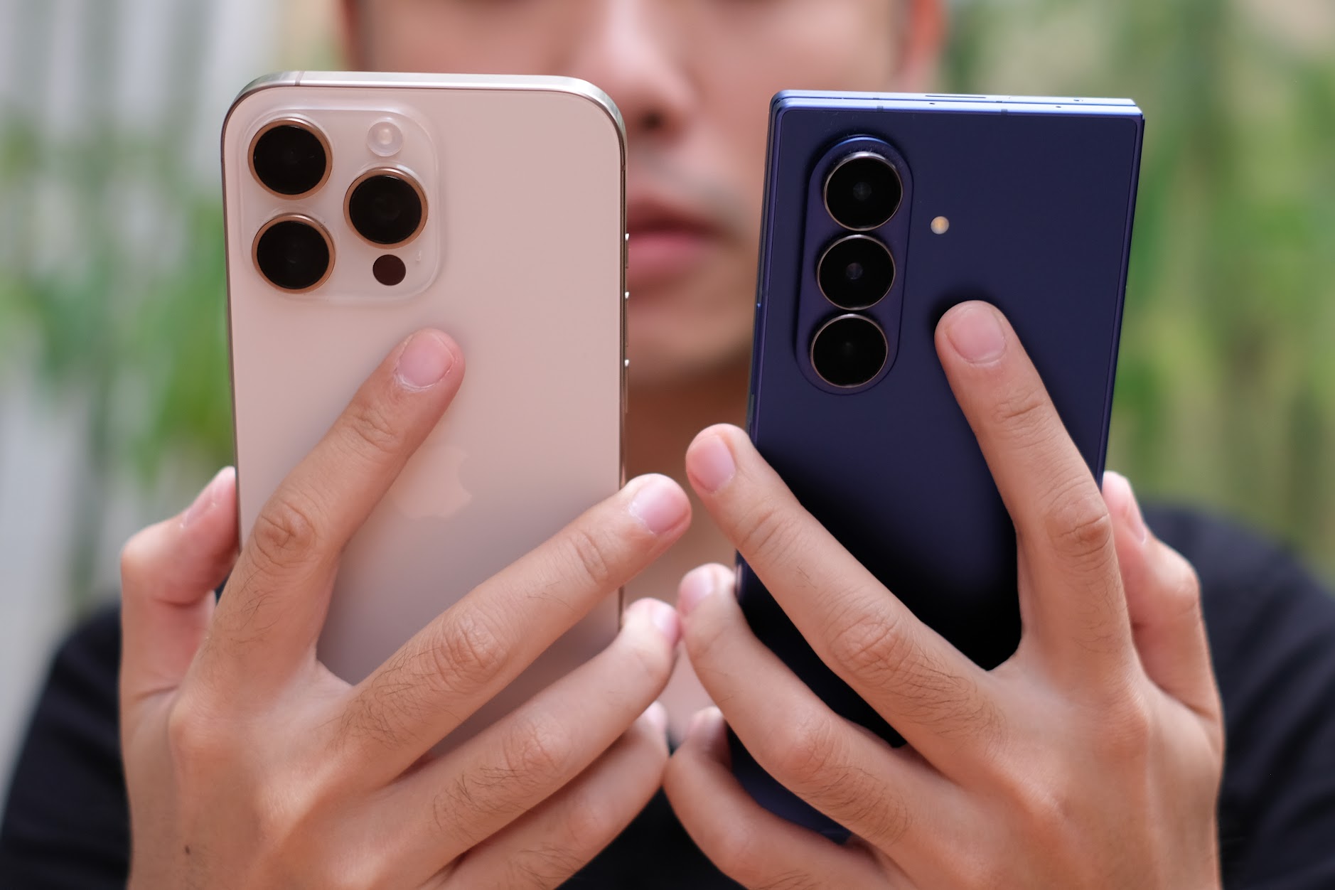 Galaxy Z Fold7 và iPhone 16 Pro Max: Cuộc đụng độ 'không khoan nhượng' của hai triết lý và tham vọng thay đổi trật tự phân khúc flagship toàn cầu- Ảnh 3.