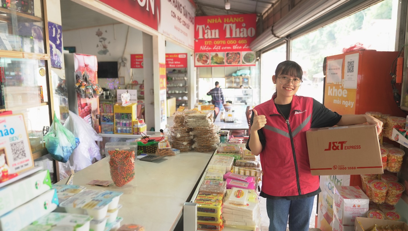 J&T Express: Cam kết nâng cao chất lượng dịch vụ thông qua nhiều giải pháp mới dành cho chủ shop - Ảnh 2.
