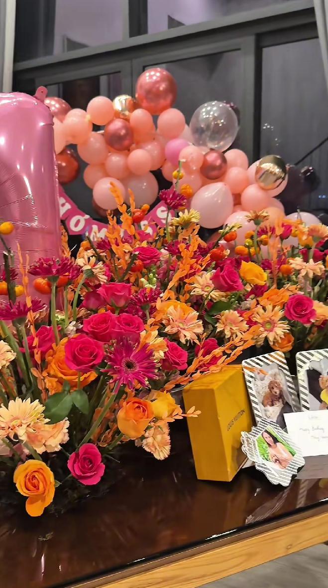 Cô gái chi 50 triệu tổ chức sinh nhật cho thú cưng, cư dân mạng cãi nhau nảy lửa- Ảnh 4. Cô gái chi 50 triệu tổ chức sinh nhật cho thú cưng, cư dân mạng cãi nhau nảy lửa- Ảnh 4.