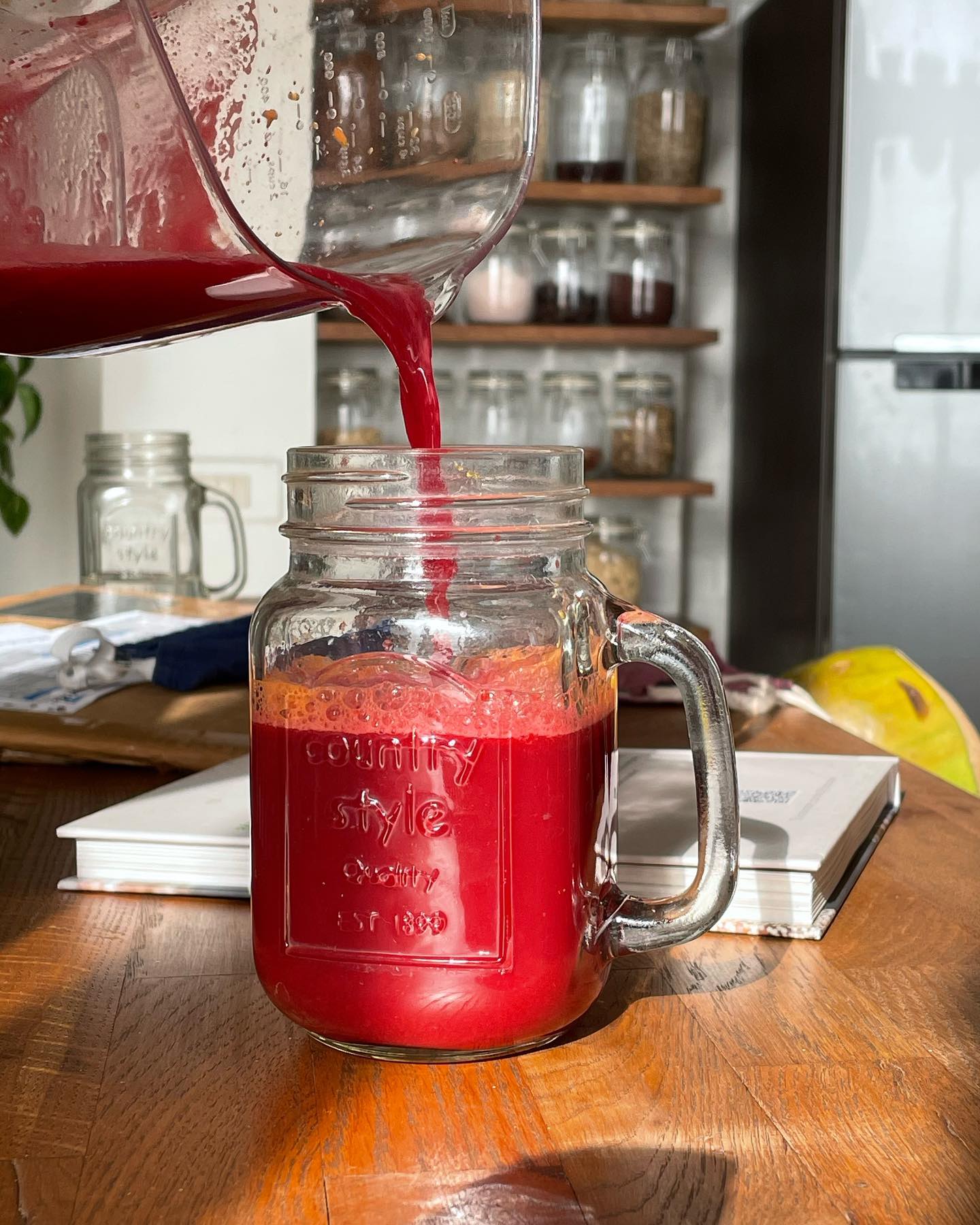 Cốc nước màu đỏ được ví như "thần dược chống già", "giảm cân cấp tốc" được phái đẹp Hàn uống vào bữa sáng - Ảnh 12.