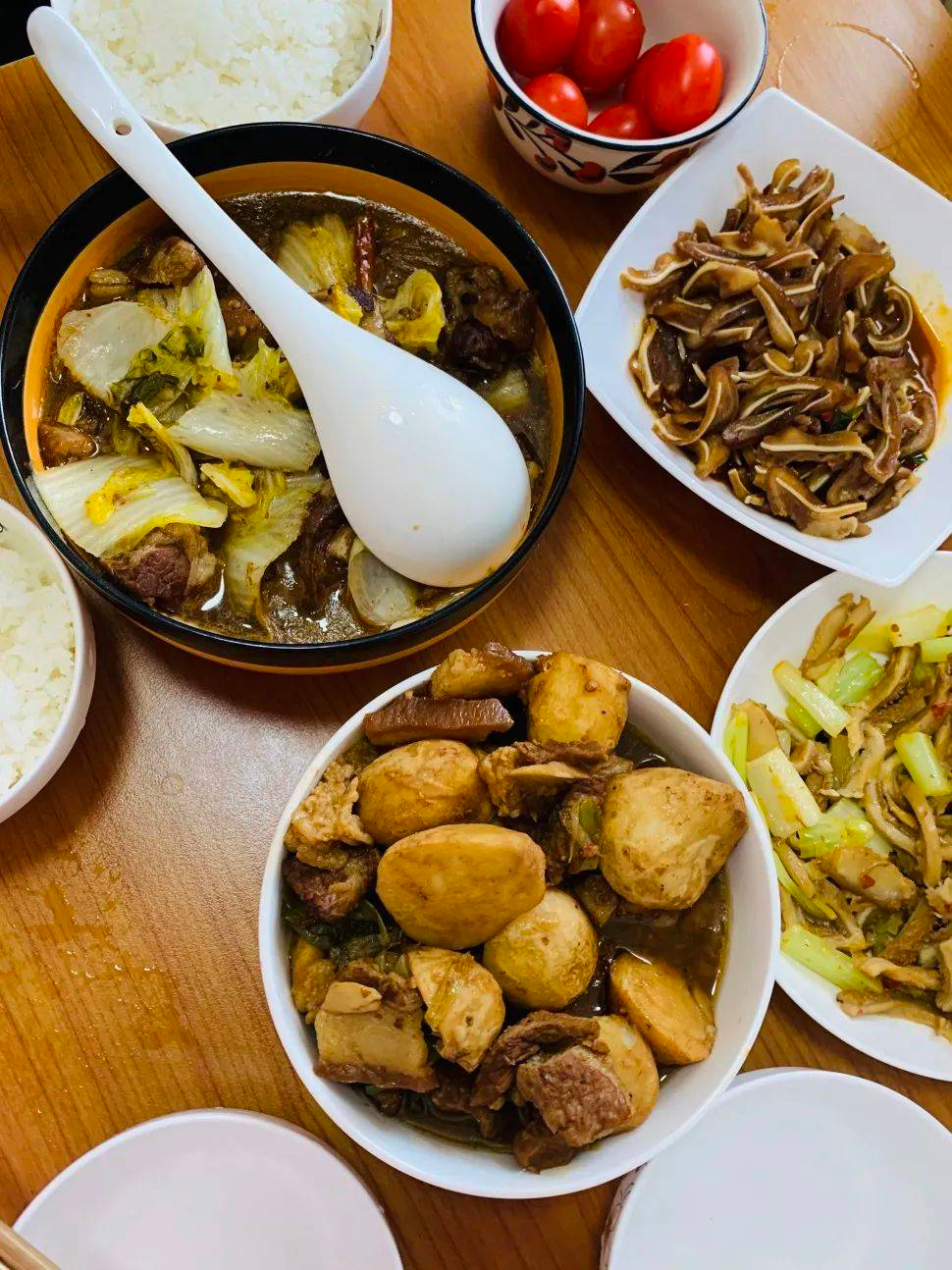 Gia đình tôi sống ổn ở thành phố chỉ với 14 triệu/tháng nhờ chia tiền theo cách này