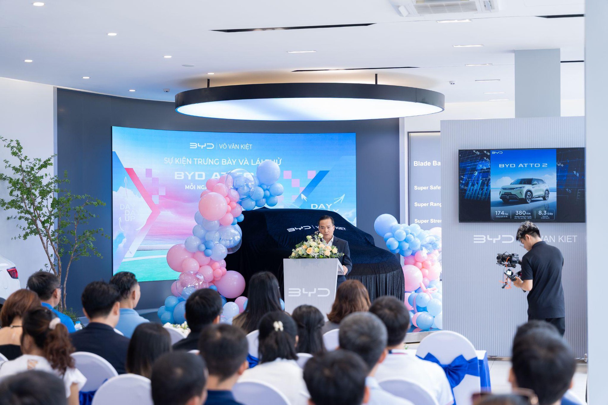 Bùng nổ ATTO 2 tại BYD Võ Văn Kiệt - Chuẩn mực công nghệ mới - Ảnh 1.