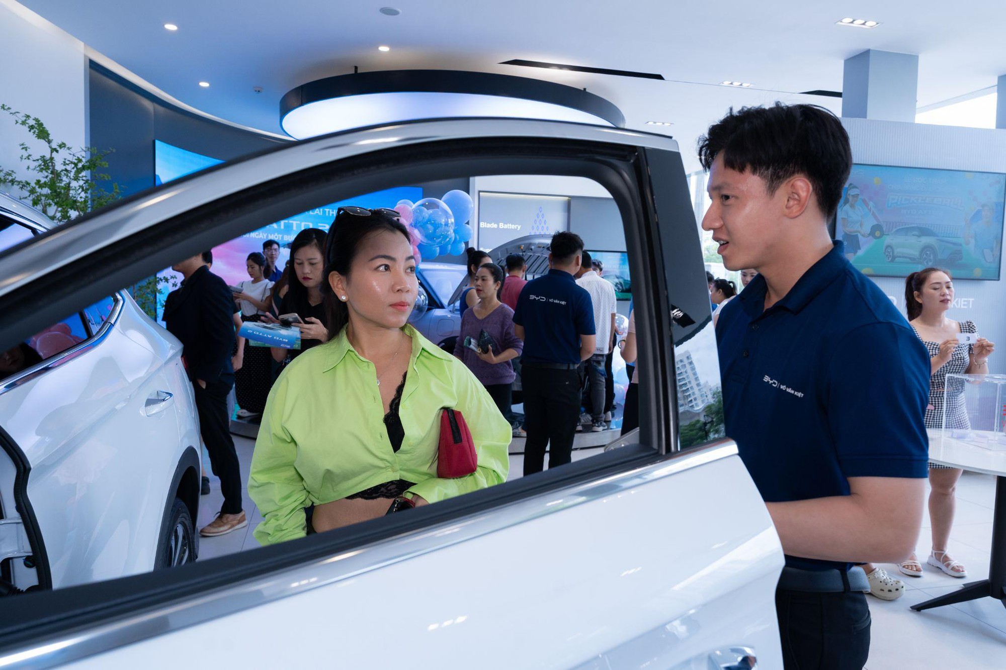 Bùng nổ ATTO 2 tại BYD Võ Văn Kiệt - Chuẩn mực công nghệ mới - Ảnh 3.