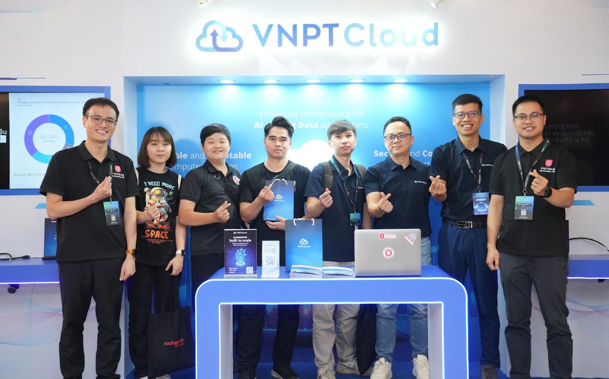 VNPT Cloud phát triển hệ sinh thái Cloud Native, thúc đẩy hạ tầng mở tại Việt Nam - Ảnh 3. VNPT Cloud phát triển hệ sinh thái Cloud Native, thúc đẩy hạ tầng mở tại Việt Nam - Ảnh 4.