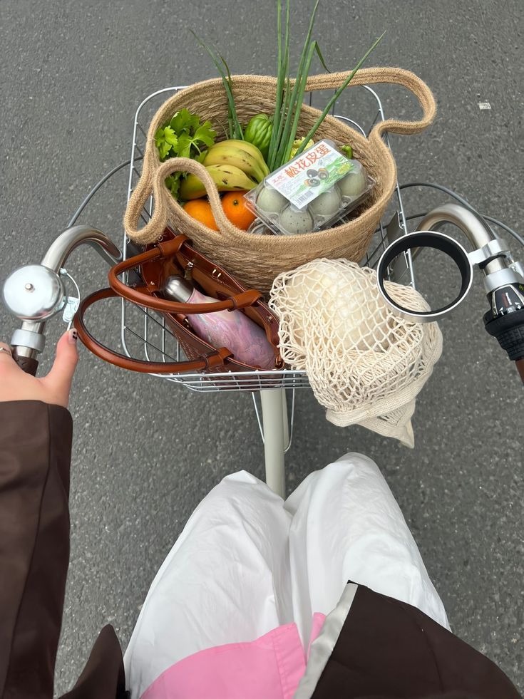 Thứ gì lúc mua thì vui vẻ, về nhà lại ân hận?- Ảnh 1. Thứ gì lúc mua thì vui vẻ, về nhà lại ân hận?- Ảnh 1.