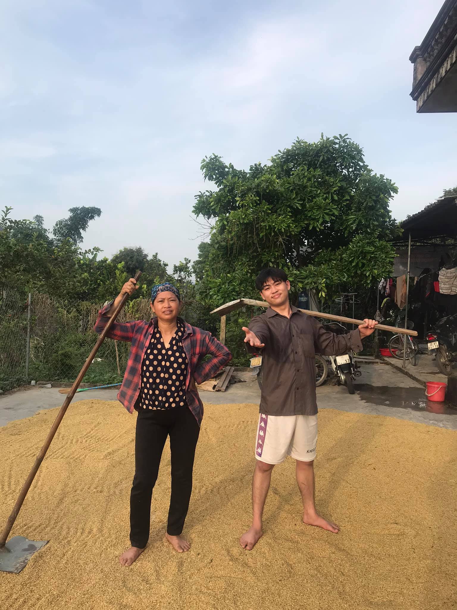 Ăn Cùng Bà Tuyết tăng trưởng 310% trong 6 tháng đầu năm 2025, vì sao bà Tuyết vẫn ở căn nhà còn chưa sơn tường?- Ảnh 6.