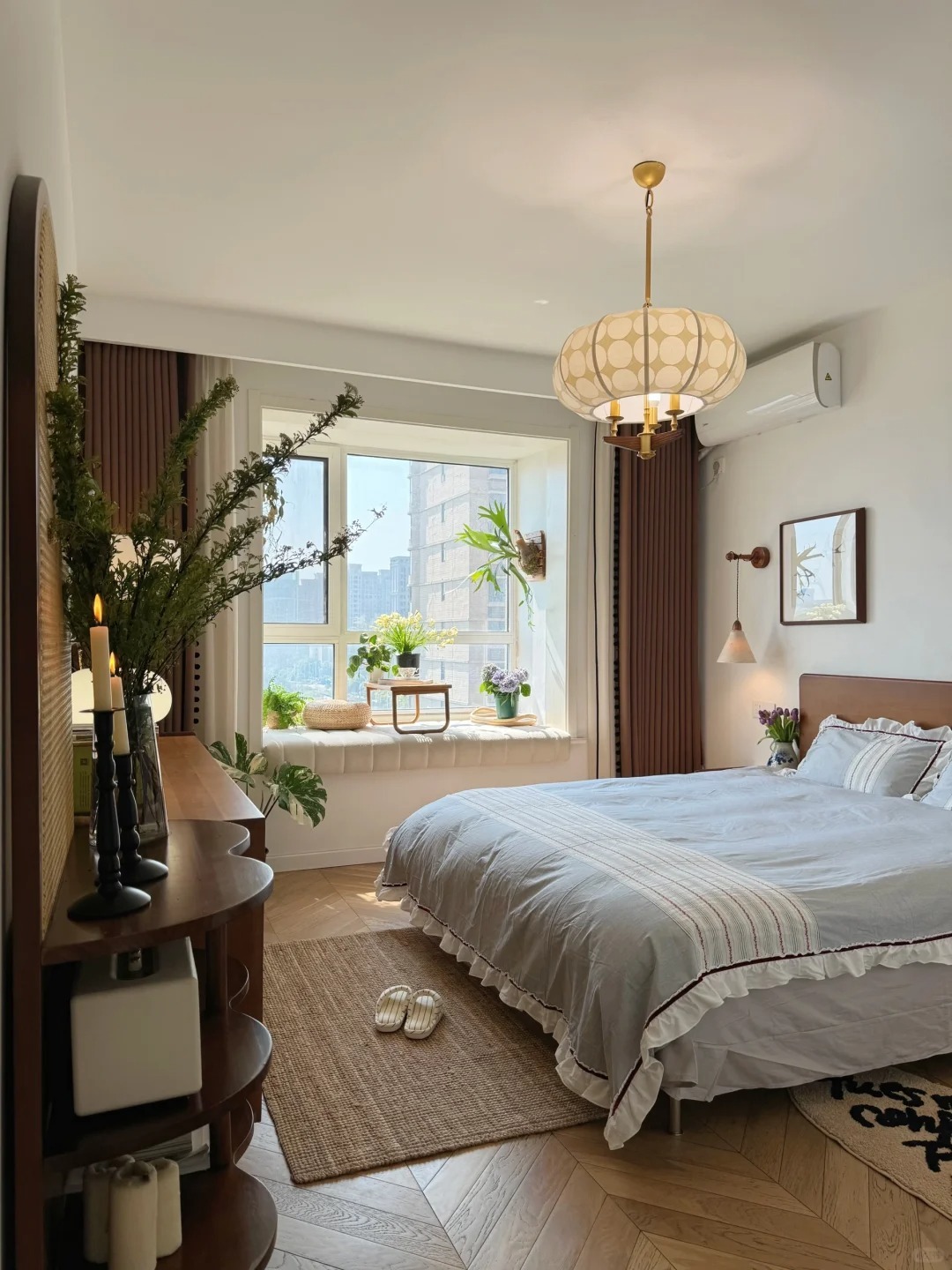 Căn hộ của nữ nhiếp ảnh gia gây sốt MXH: Cảm giác "chữa lành" quá mạnh mẽ, đẹp như poster phim - Ảnh 15.