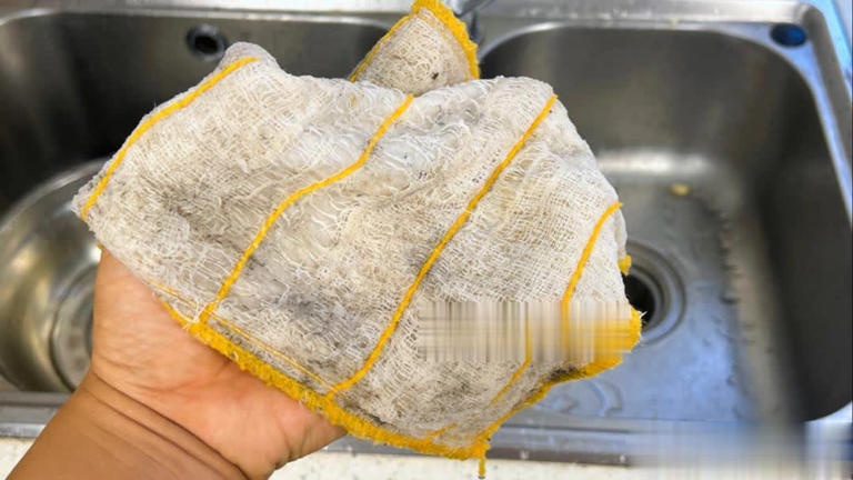 5 đồ dùng nhà bếp "độc như thuốc sâu", giữ lại chỉ rước bệnh vào người! - Ảnh 2.