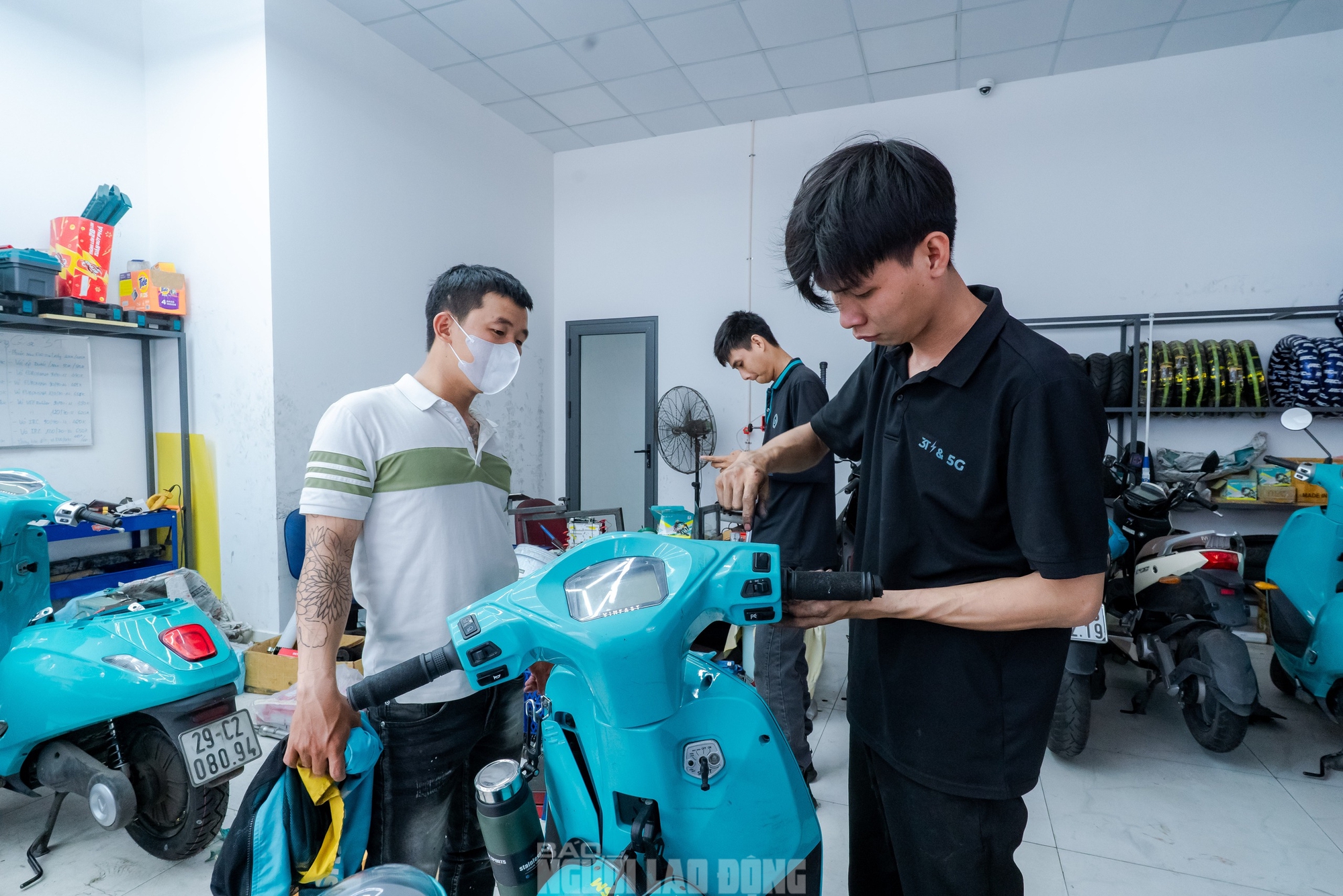 VIDEO: Thu lợi nhuận khủng hằng tháng từ quán cà phê võng kết hợp trạm sạc - Ảnh 6.