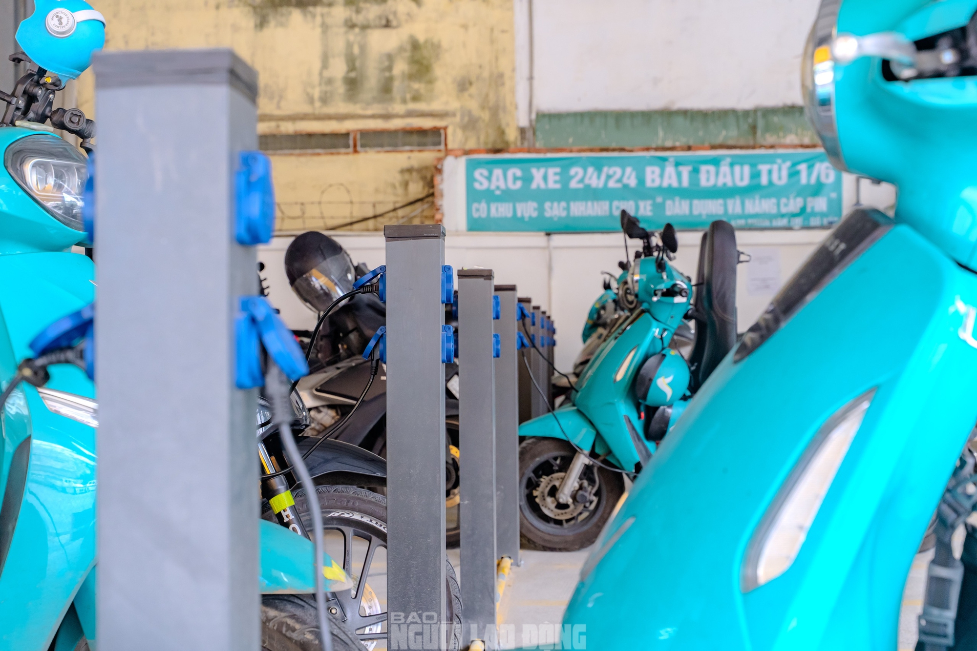 VIDEO: Thu lợi nhuận khủng hằng tháng từ quán cà phê võng kết hợp trạm sạc - Ảnh 11.