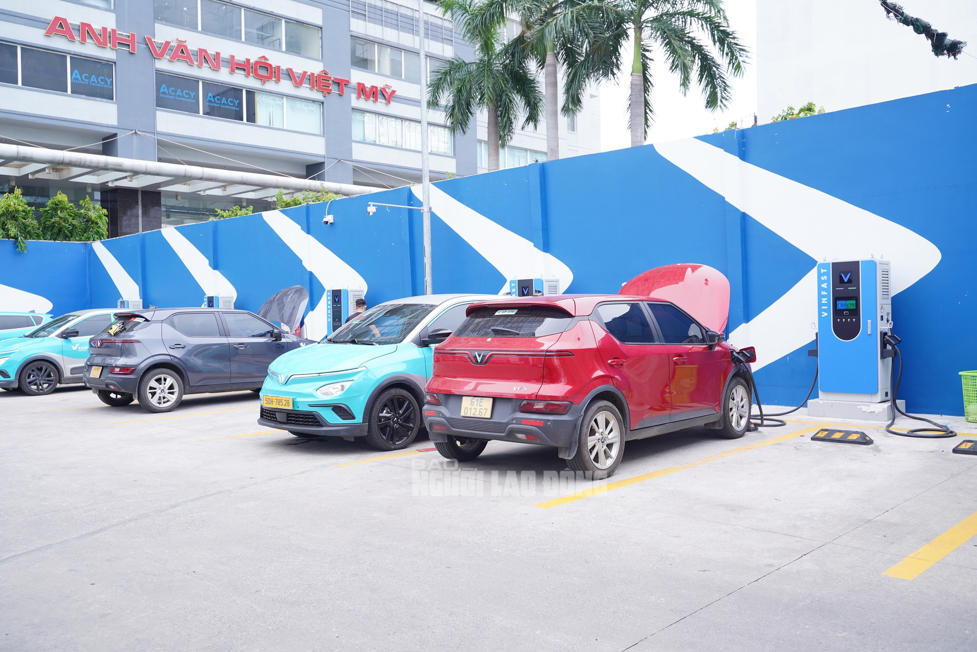 VIDEO: Thu lợi nhuận khủng hằng tháng từ quán cà phê võng kết hợp trạm sạc - Ảnh 15.