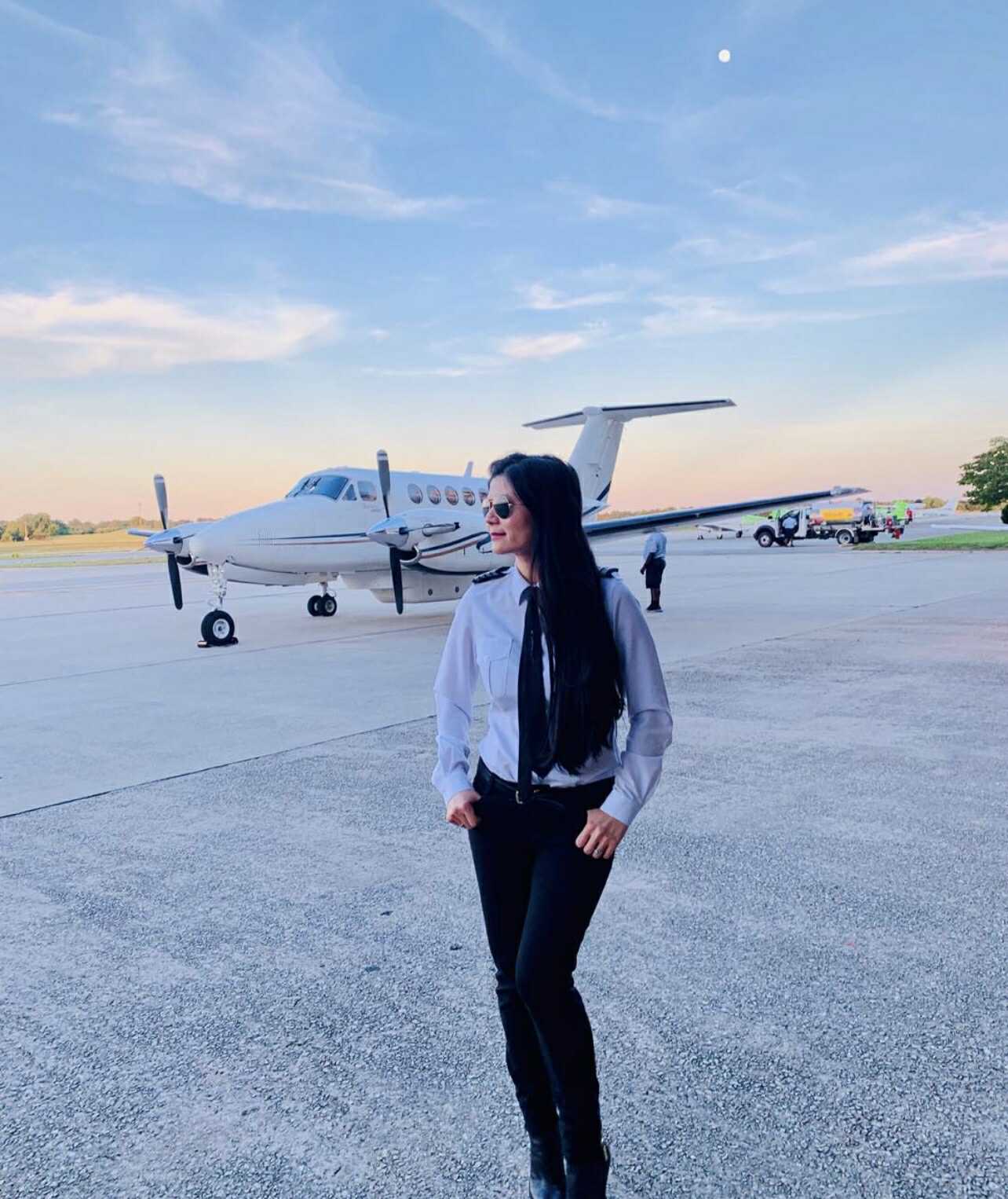 Nữ phi công gốc Việt tử nạn sau vụ rơi máy bay tại Mỹ: Học 10 năm để lấy bằng, từng bay vòng quanh thế giới- Ảnh 6.