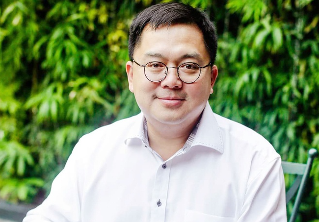 2 câu chuyện người bố ông Hoàng Nam Tiến dạy con khiến ai nghe cũng rưng rưng: Con khỉ mất mẹ và chiếc bát vỡ: