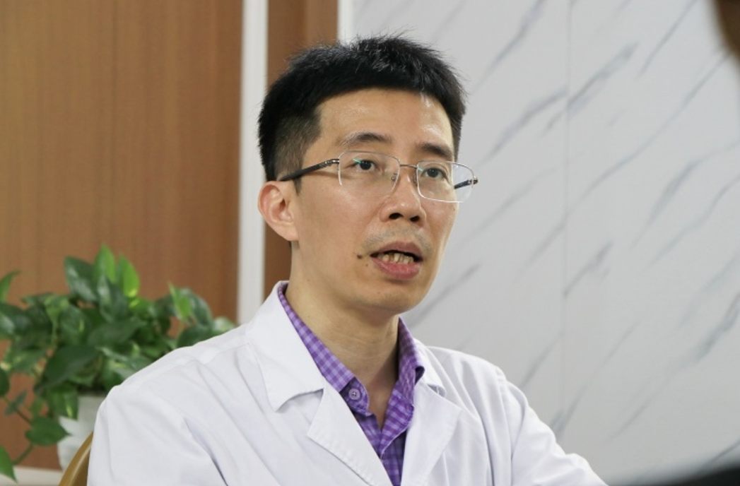 Cứ 3 giây trôi qua là có 1 ca đột quỵ, Bệnh viện Bạch Mai hướng dẫn 6 điều cần làm, 3 điều cần tránh khi nghi ngờ bệnh Cứ 3 giây trôi qua là có 1 ca đột quỵ, Bệnh viện Bạch Mai hướng dẫn 6 điều cần làm, 3 điều cần tránh khi nghi ngờ bệnh