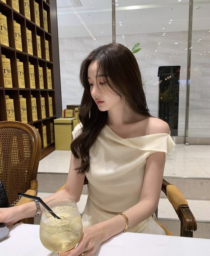 Cặp vợ chồng thu nhập 250 triệu/tháng, cuối tháng vẫn phải đi vay 5 triệu- Ảnh 1.