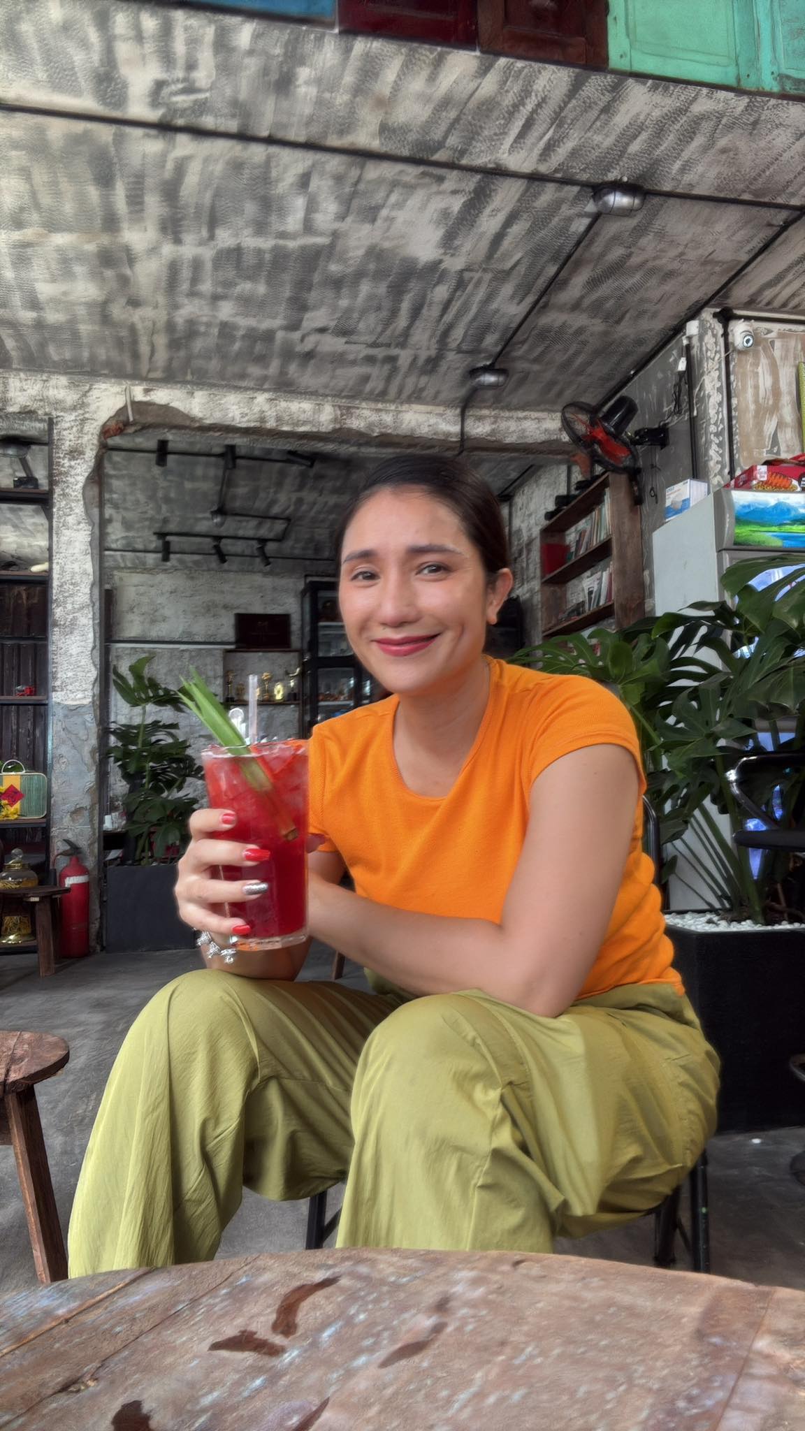 NSƯT chuyển sang ở nhà mặt tiền tại đường 8, TP.HCM, mở quán cà phê tại nhà riêng để bù lỗ- Ảnh 2. NSƯT chuyển sang ở nhà mặt tiền tại đường 8, TP.HCM, mở quán cà phê tại nhà riêng để bù lỗ- Ảnh 2.
