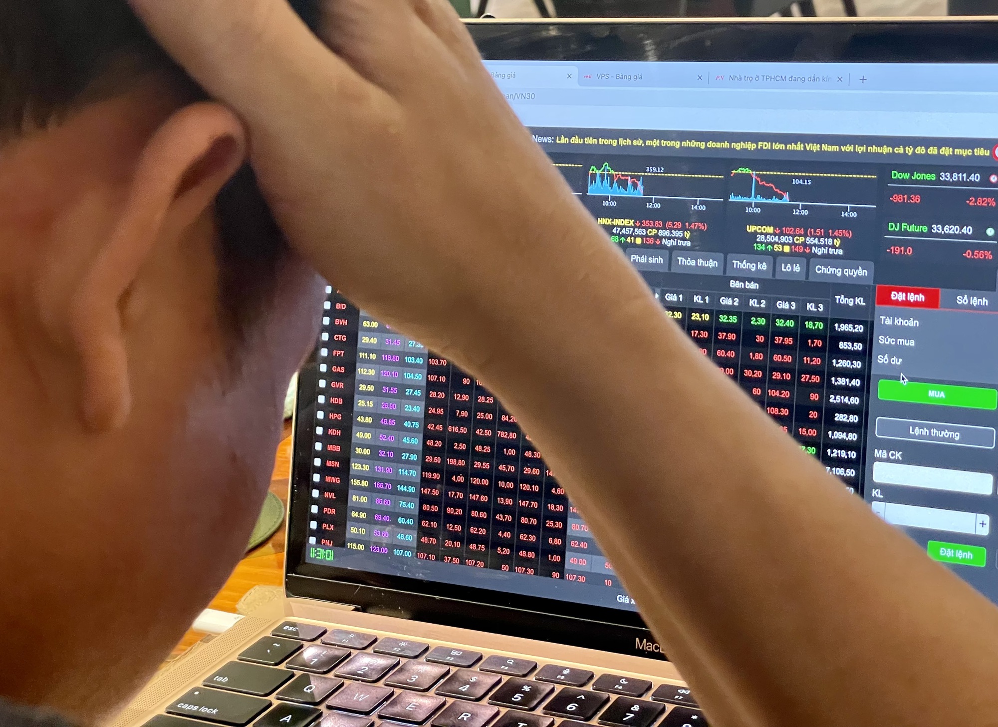 Sàn giao dịch chứng khoán Hà Nội dừng nhận niêm yết cổ phiếu mới - Ảnh 1.