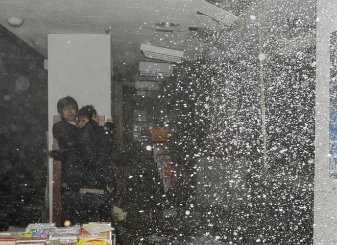 14 năm sau thảm họa kép: Nhật Bản vẫn sống trong cơn ác mộng về địa chấn, 27.615 người chưa thể trở về nhà và những tiên tri đầy ám ảnh- Ảnh 2.