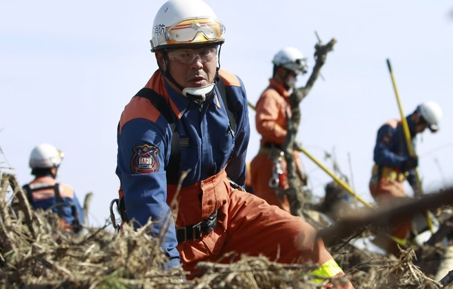 14 năm sau thảm họa kép: Nhật Bản vẫn sống trong cơn ác mộng về địa chấn, 27.615 người chưa thể trở về nhà và những tiên tri đầy ám ảnh- Ảnh 7.