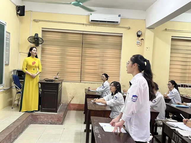 Sở GD&ĐT toàn quyền tuyển dụng giáo viên: Bước đột phá phân quyền giáo dục?- Ảnh 1. Sở GD&ĐT toàn quyền tuyển dụng giáo viên: Bước đột phá phân quyền giáo dục?- Ảnh 1.