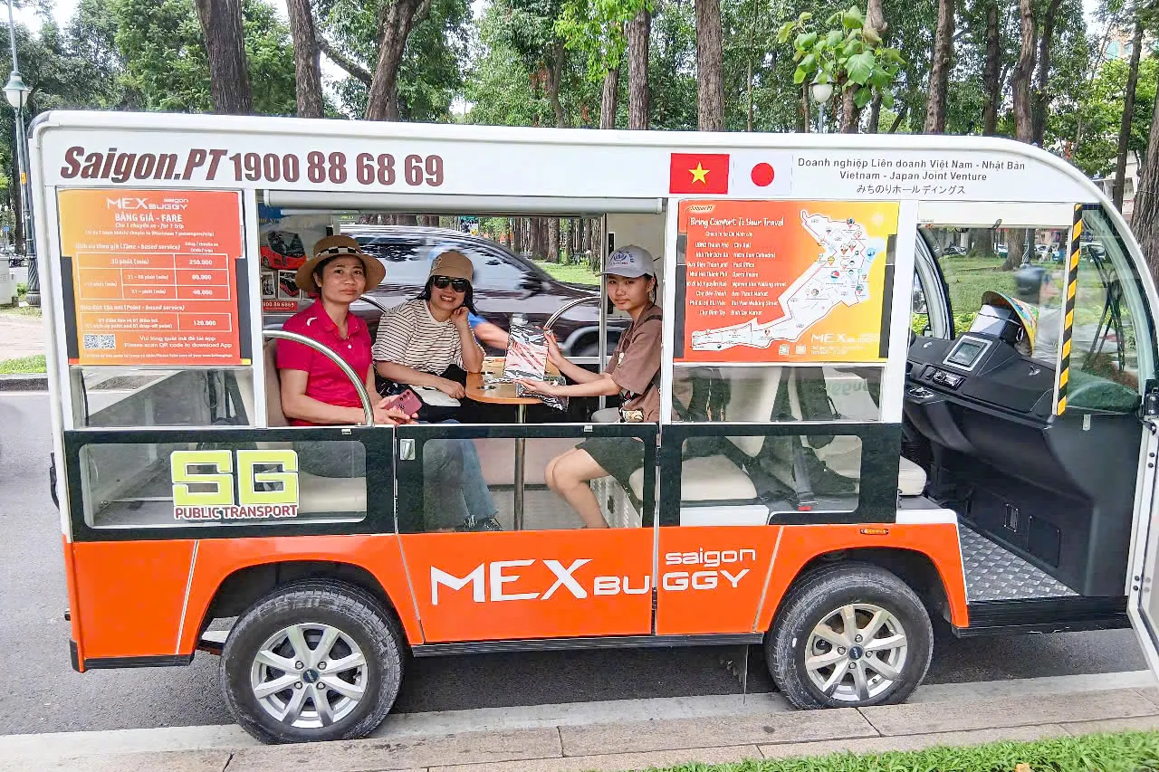 Tương lai nào cho xe điện du lịch đang 'mắc kẹt' giữa lòng TPHCM?- Ảnh 1. Tương lai nào cho xe điện du lịch đang 'mắc kẹt' giữa lòng TPHCM?- Ảnh 1.