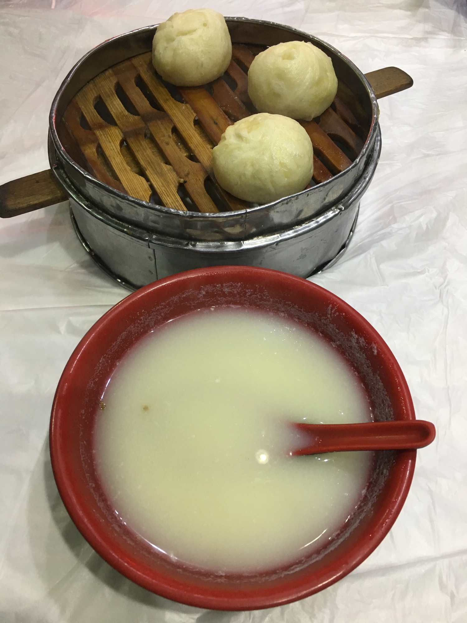 Khách Việt vỡ mộng khi thử "trải nghiệm trong phim" ở Trung Quốc: "Trái ngược hoàn toàn với tưởng tượng của tôi"- Ảnh 2.