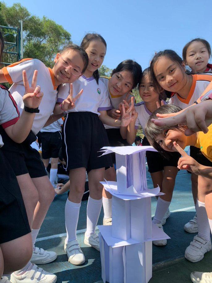 Phụ huynh khóc ròng khi con đi trại hè 40 triệu: 12 đứa trẻ nhồi nhét một phòng, suất ăn nghèo nàn và mắc một chứng bệnh- Ảnh 1.