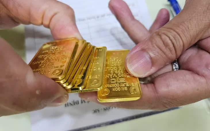 Giá vàng tăng gần 2 triệu sau một tuần - Ảnh 1. Giá vàng tăng gần 2 triệu sau một tuần - Ảnh 1.